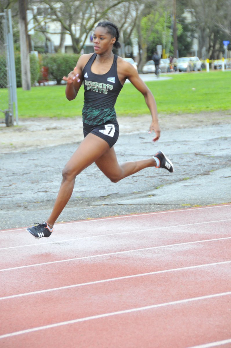 SacStTrack's tweet photo. 2019 BIG SKY PRESEASON POLL!!!
The Lady Hornets were voted into 1st place!
According to the Big Sky Preseason Poll, the women's program tied NAU as Conference favorites with 113 points. #BigSkyTF #StingersUp https://t.co/OuvMwu0fkU