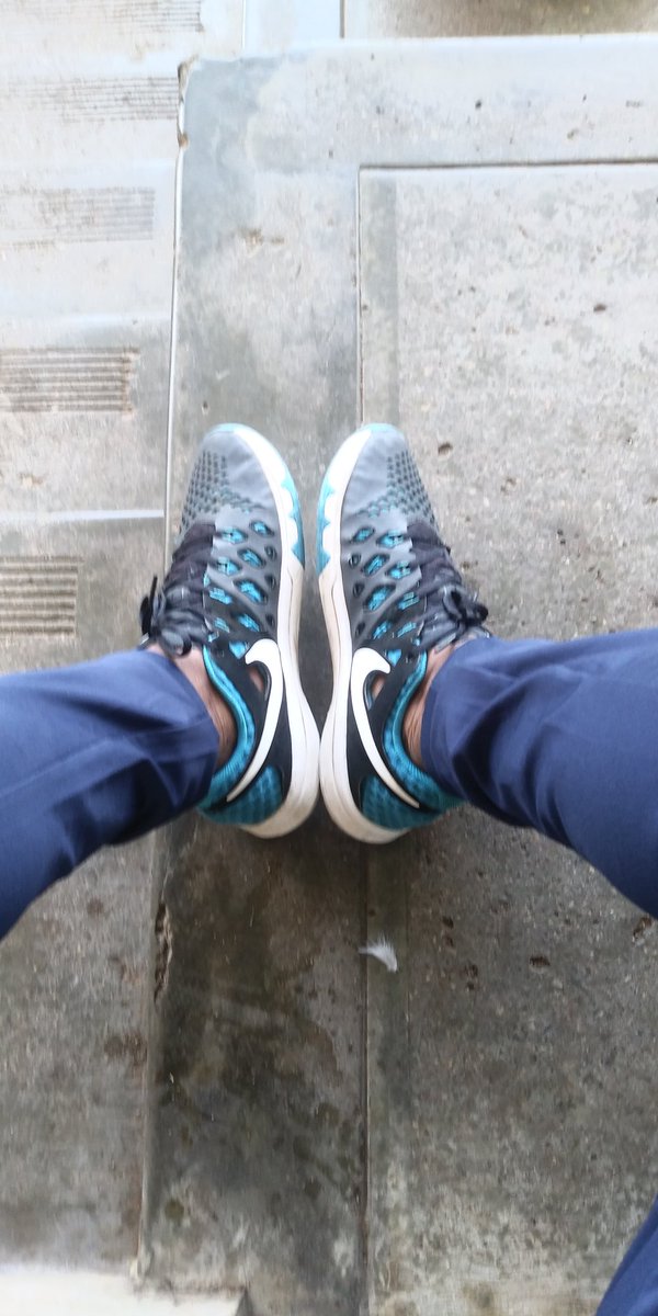 Philamonic's tweet photo. @nyaikae #ShoeGameThursday https://t.co/EglAC1IYoH