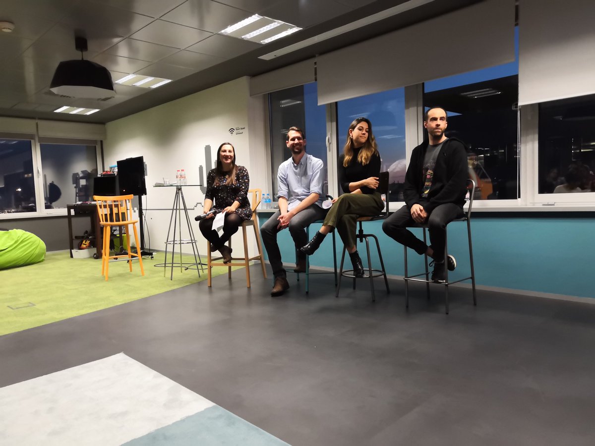 .<a href="/HelenaFeliu/">Helena Feliu</a> nos cuenta que ya está bien de querer ser poetas, no es arte, es más técnica. Así que si quieres ser #UXwriter lee mucho, investiga y cuestiona tu intuición #uxwritersbcn