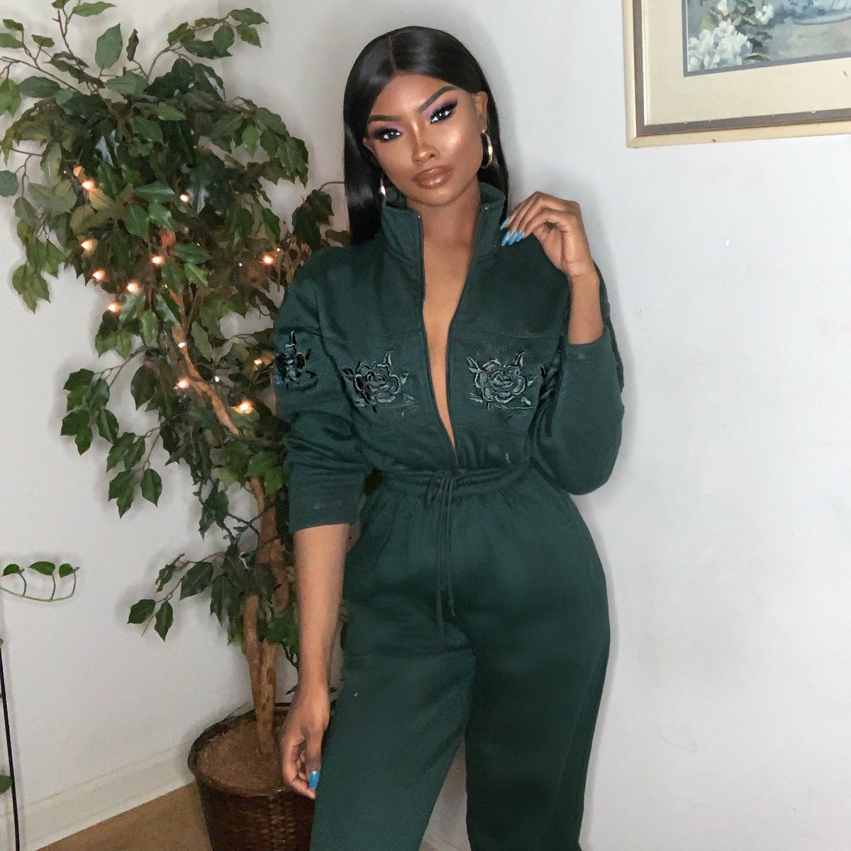 Too busy working on my own grass, to notice if yours is greener 😌🦎🤢