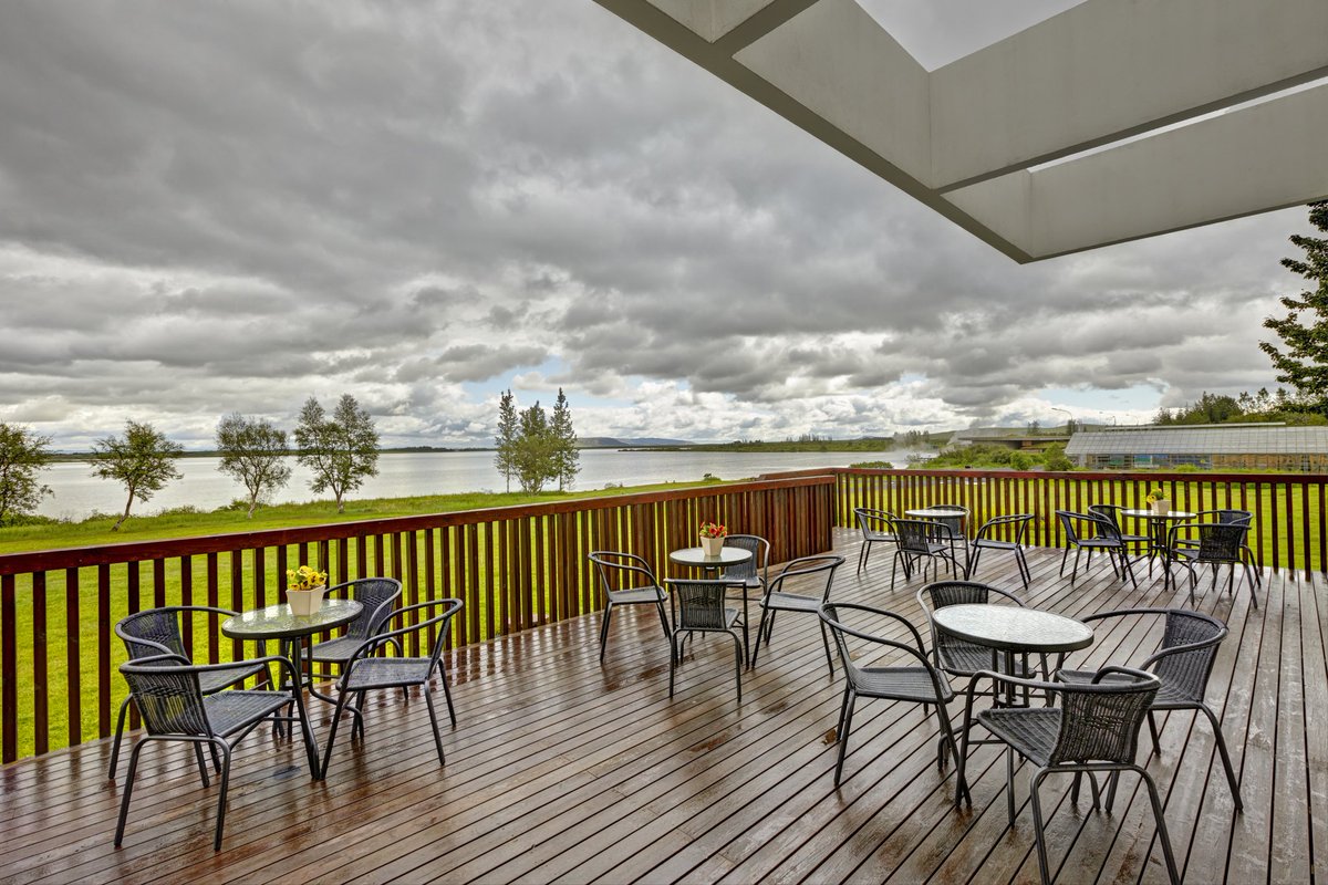 NoWPaS's tweet image. Your #nowpas2020 committee is thrilled to officially announce that next year, NoWPaS will be hosted by @uni_iceland on the shores of Lake Laugarvatn, Iceland!!! Stay tuned to find out more about the workshop and share the #salmonid love 🐟 see you next yr (photos by Hotel Edda)