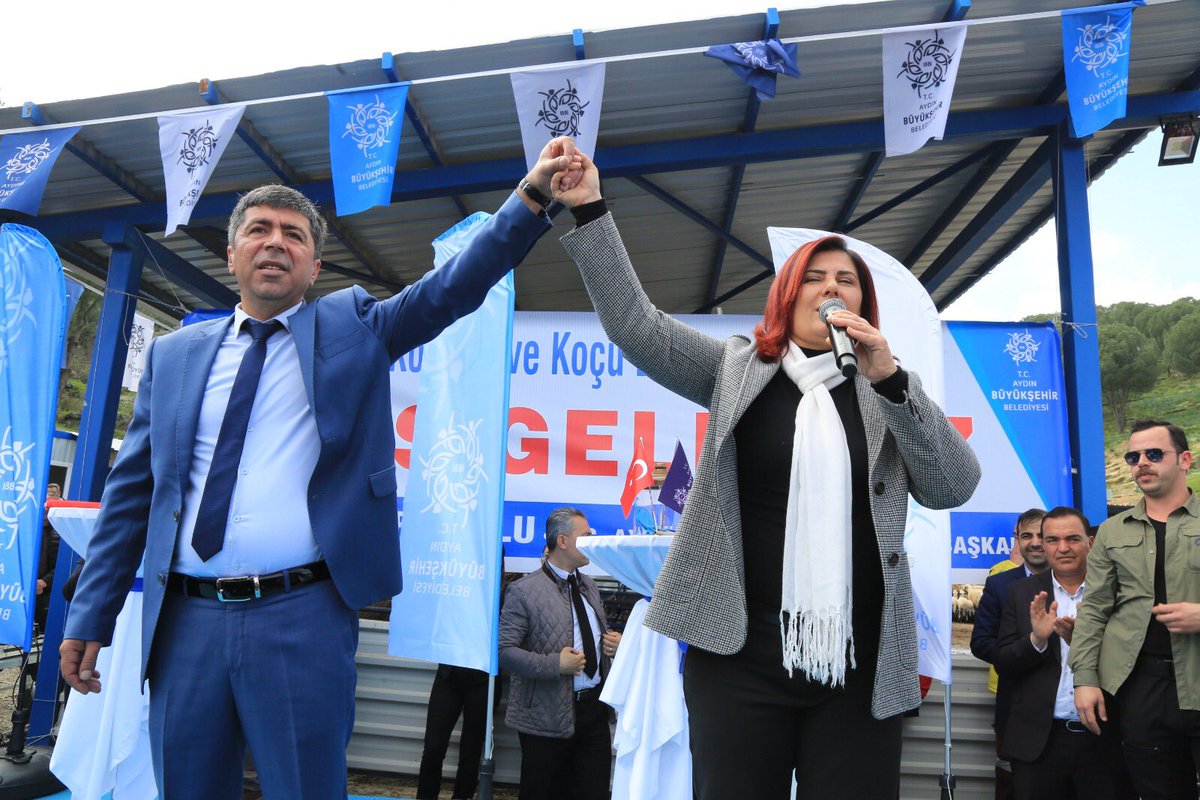 Aile Tipi Koyunculuk Projemiz kapsamında şimdiye kadar 400 ailemize sakız koyunu ve koçu desteklemesi yapmıştık. Bugün yaptığımız 2019'un ilk dağıtımında 40 ailemizi daha destekleyerek, koyun ve koçlarını teslim ettik. Dağıtımlarımızı arttırarak devam ettireceğiz.