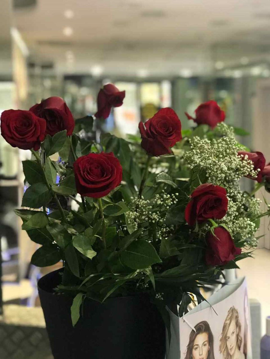 OlayaExclusive's tweet image. Muchísimas gracias Tesoro! 😘 #ramoderosas #merecuperarepronto #TKM #rosasrojas