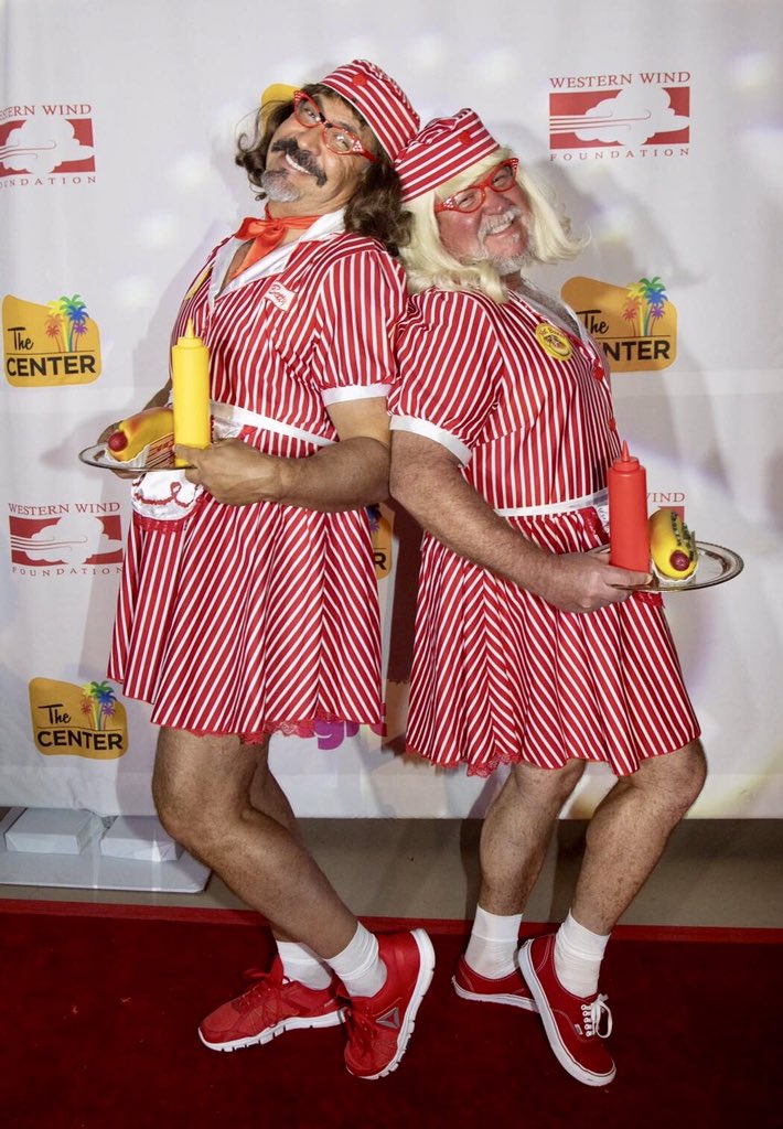 ModernBear's tweet photo. And then this happened...
#reddressparty #bearsjustwannahavefun #palmspringsparty #lgbtq🌈 #lgbtpalmsprings #gaypalmsprings #modernbear #carhops #gaybear #daddybears https://t.co/cdMFzmoTAS