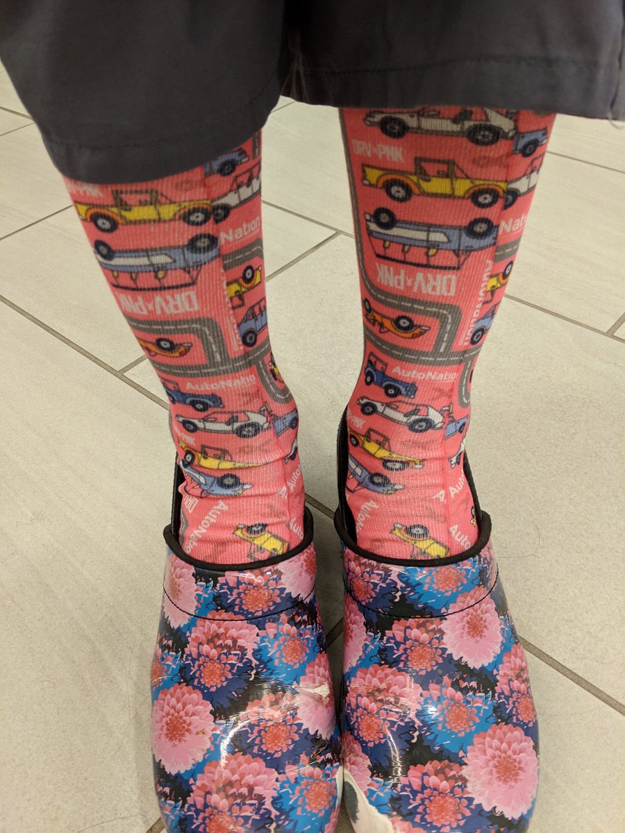 mrshandlez's tweet photo. Rocking my @AutoNation socks @ work this morning, thanks @c3hoosier 🚙🚘 https://t.co/7WBdoEo0VC