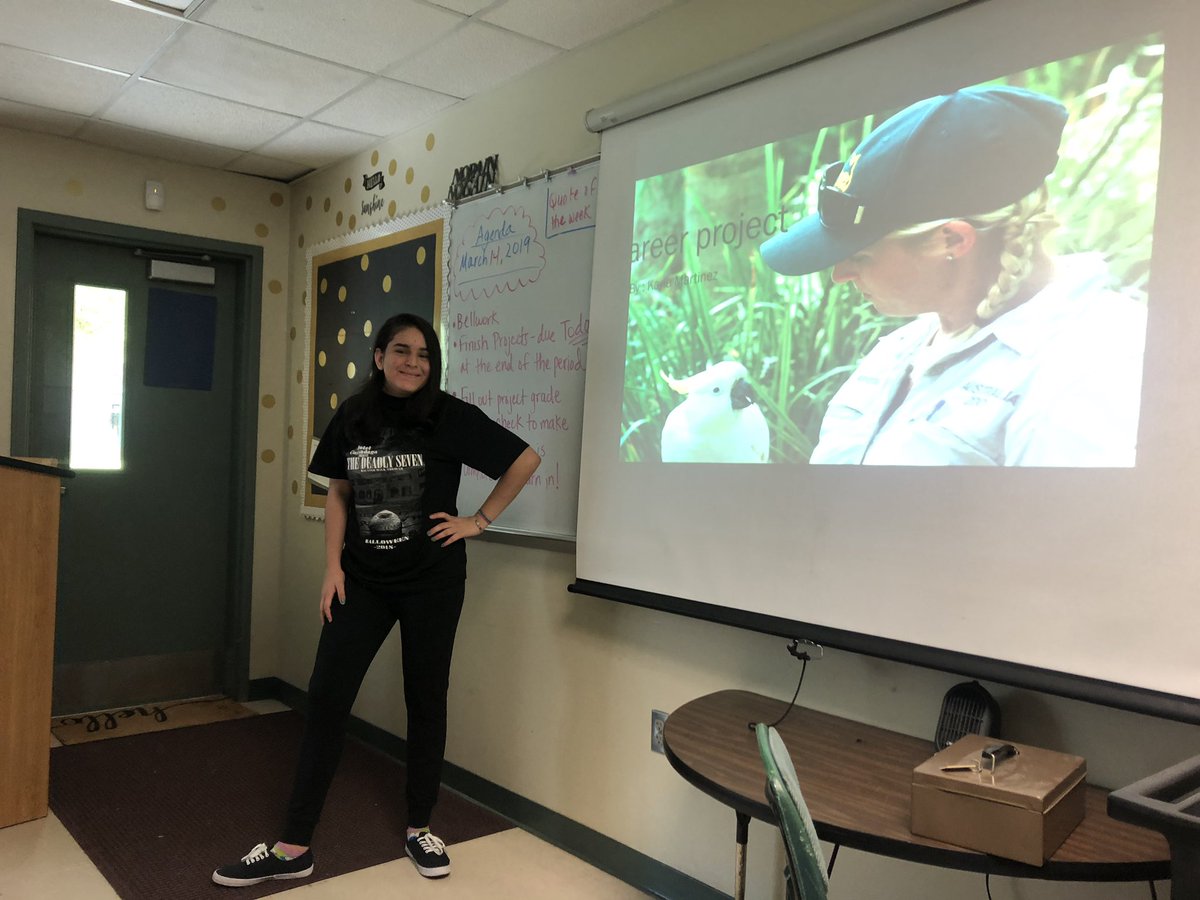 MelissaLundell1's tweet photo. My third period students presenting their career projects today; I’m so proud of these guys!!!  #gobulldogs #classof2022 #greenandgrowing #bulldogbasics https://t.co/FdDA1BrtLn
