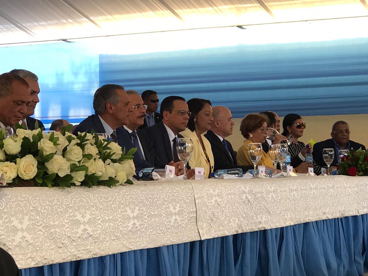 GriselSanchez4's tweet photo. La República Dominicana cuenta con planteles educativos modernos y bien equipados: áreas de cocina, comedor, deporte, laboratorio de informática.

— #GS🦋 —
#DaniloSigue2020 #MayoríaCiudadana https://t.co/LqNGsKUHPA