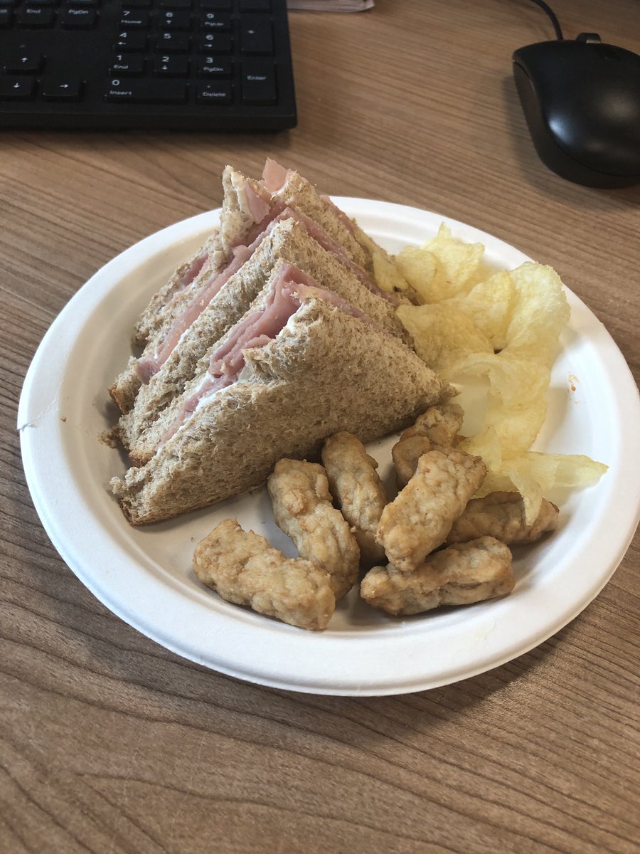 AbbyMichelle831's tweet photo. It turns out if you cut your normal philli and ham into triangles it sends waves of jealousy and #foodenvy throughout the office. Upped my #wheresthebuffet game today 😏#officefoodenvy https://t.co/UQG8vAP1Js
