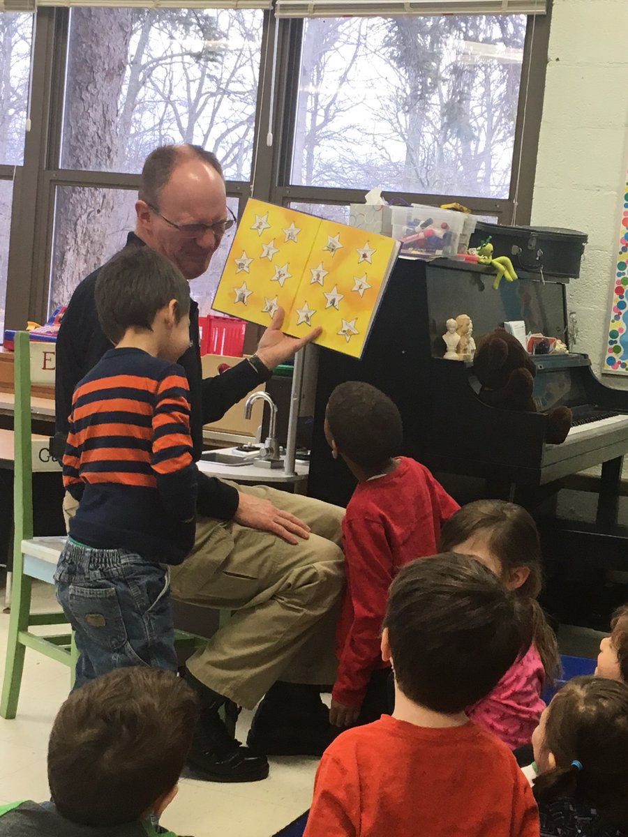 A2earlychild's tweet photo. Thanks to Officer Doug for reading to us this morning!  We appreciate his book selection and dynamic way of reading it to us.  @A2Eberwhite @A2schools @A2SchoolsSuper #AAPD https://t.co/8E0bDG1G39