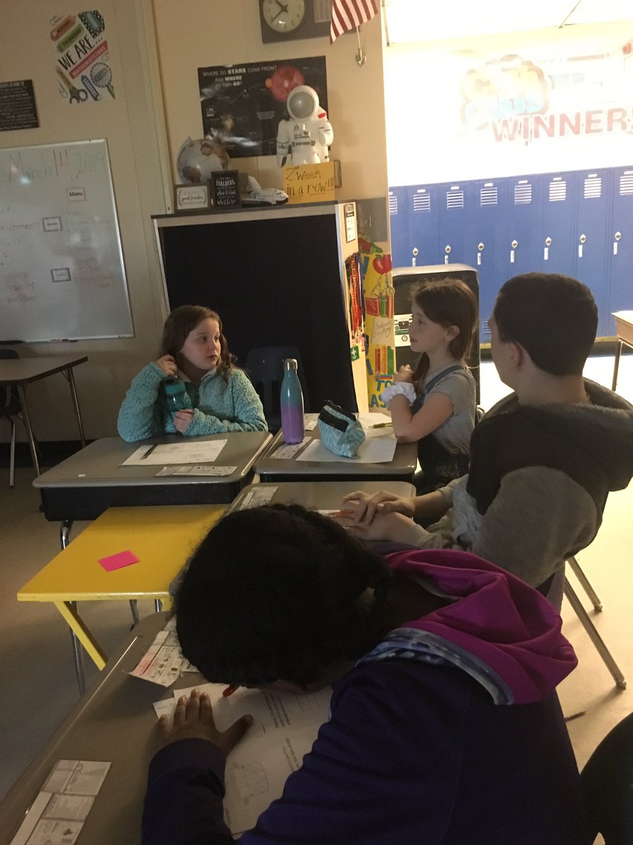 MrRecord21's tweet image. Learning about Fractions and dividing by a unit fraction @teacherbythebe1 #SASProjectPocomoke @PocomokeMiddle #GroupWorkRocks #ShadowAStudent @NCTM