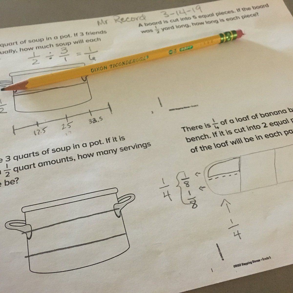 MrRecord21's tweet image. Learning about Fractions and dividing by a unit fraction @teacherbythebe1 #SASProjectPocomoke @PocomokeMiddle #GroupWorkRocks #ShadowAStudent @NCTM