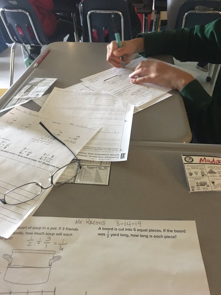 MrRecord21's tweet image. Learning about Fractions and dividing by a unit fraction @teacherbythebe1 #SASProjectPocomoke @PocomokeMiddle #GroupWorkRocks #ShadowAStudent @NCTM