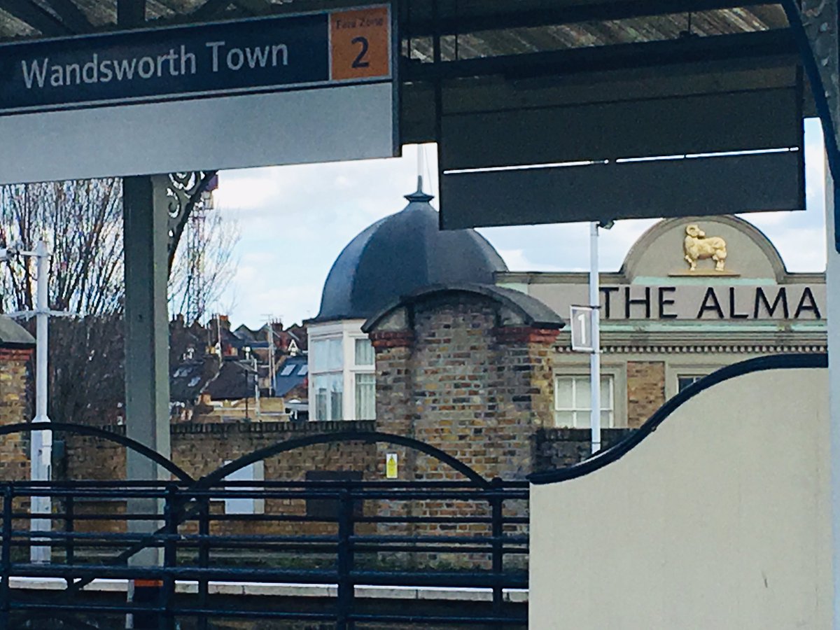 Looking forward to staying at the Alma <a href="/YoungsPubs/">Young's Pubs</a> &amp; covering the <a href="/YoungsPubs/">Young's Pubs</a> awards tonight