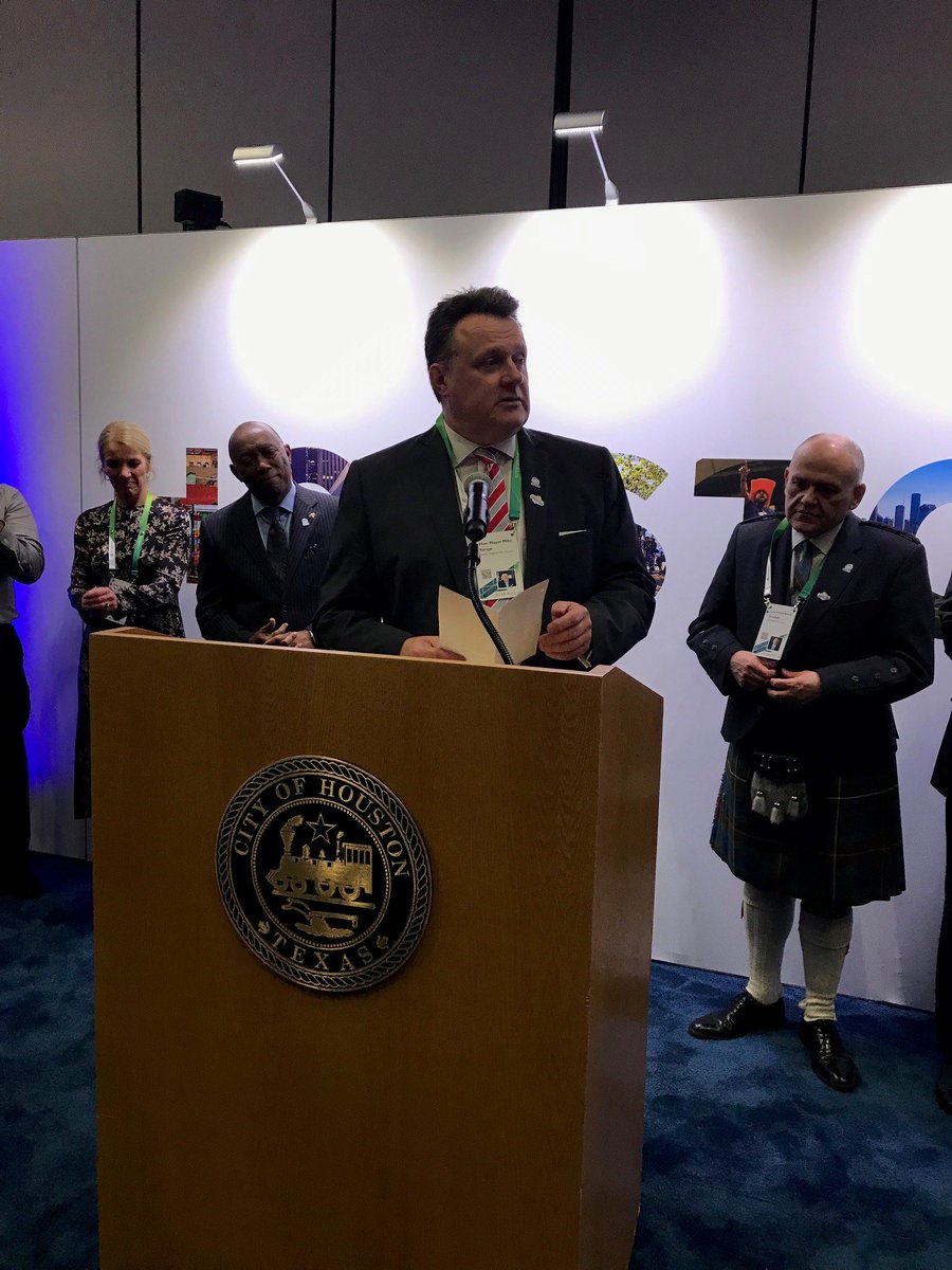 CanCGDallas's tweet photo. What a great opportunity to hear from the mayors from two #innovative @Energy_Cities - @SylvesterTurner and @MikeSavageHFX in the #CWAgora House at #CERAWeek in @HoustonTX @usmayors @GHPartnership #WECP https://t.co/9cDoEzUXzn