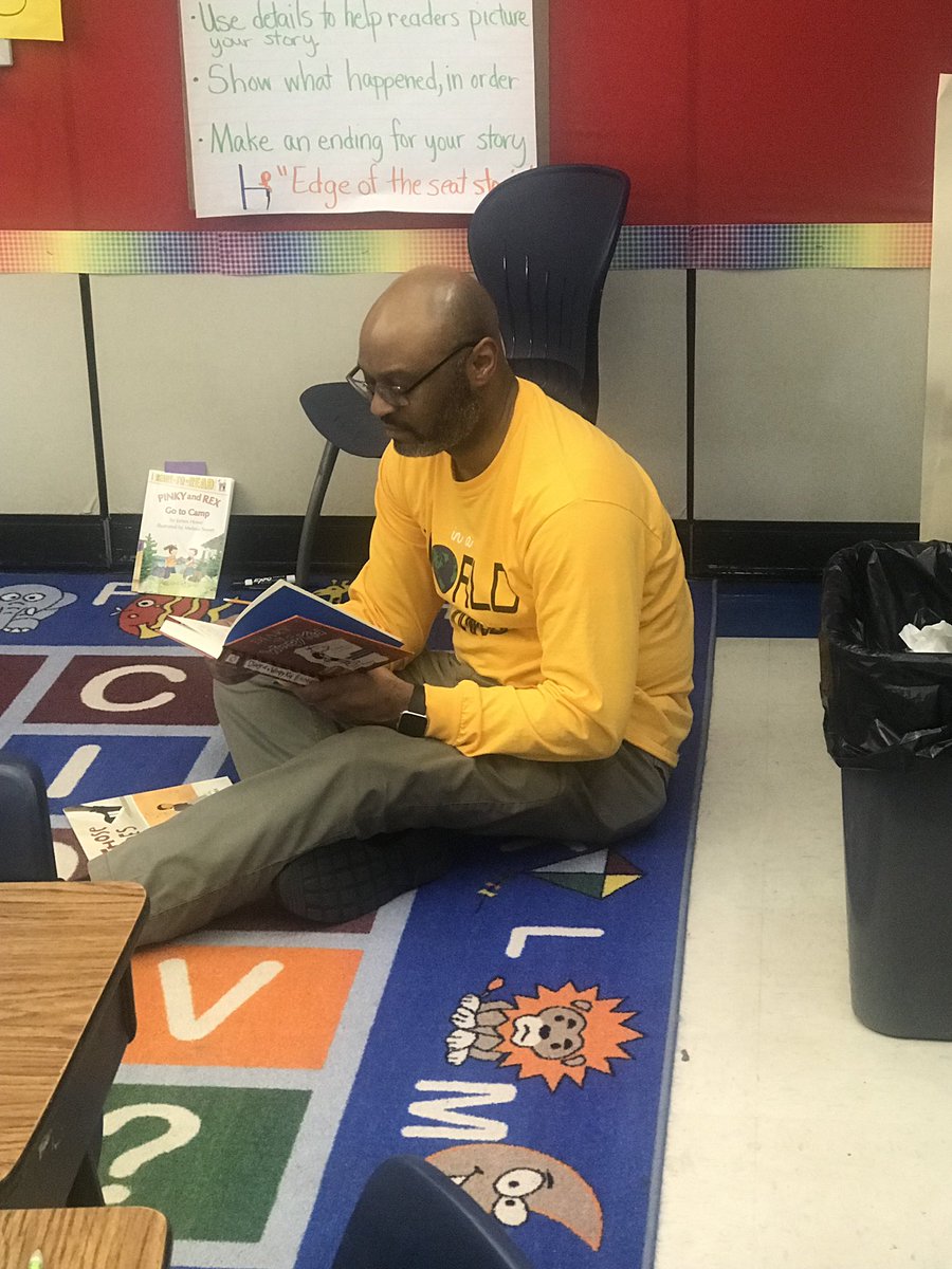 FBWilliams_'s tweet image. #SASProjectPocomoke Student Browne @MBrowne_98 takes on  the 2nd Grade #100BookChallenge @PocomokeElem @schoolretool