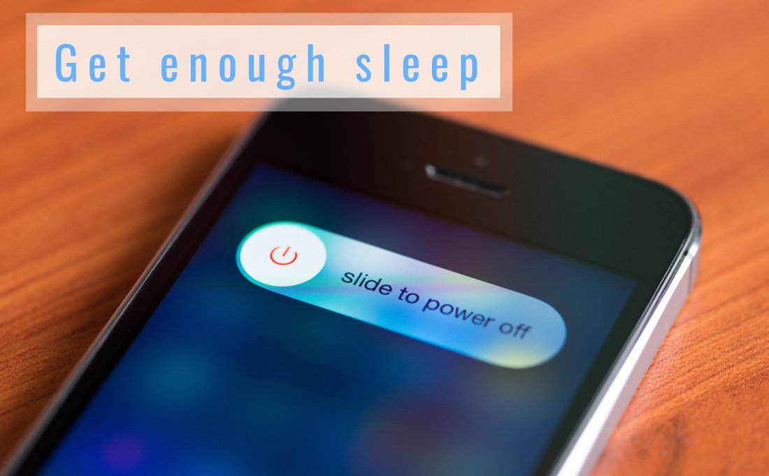FHCNeuro's tweet image. Getting 7 to 9 hrs? A good night’s sleep is important to memory consolidation/retention. Poor sleep can lead to increased stress and risk of depression. Limit screen time and avoid caffeine, nicotine, and alcohol at night.  #HealthyBrainChallenge #BrainWeek #BrainAwarenessWeek