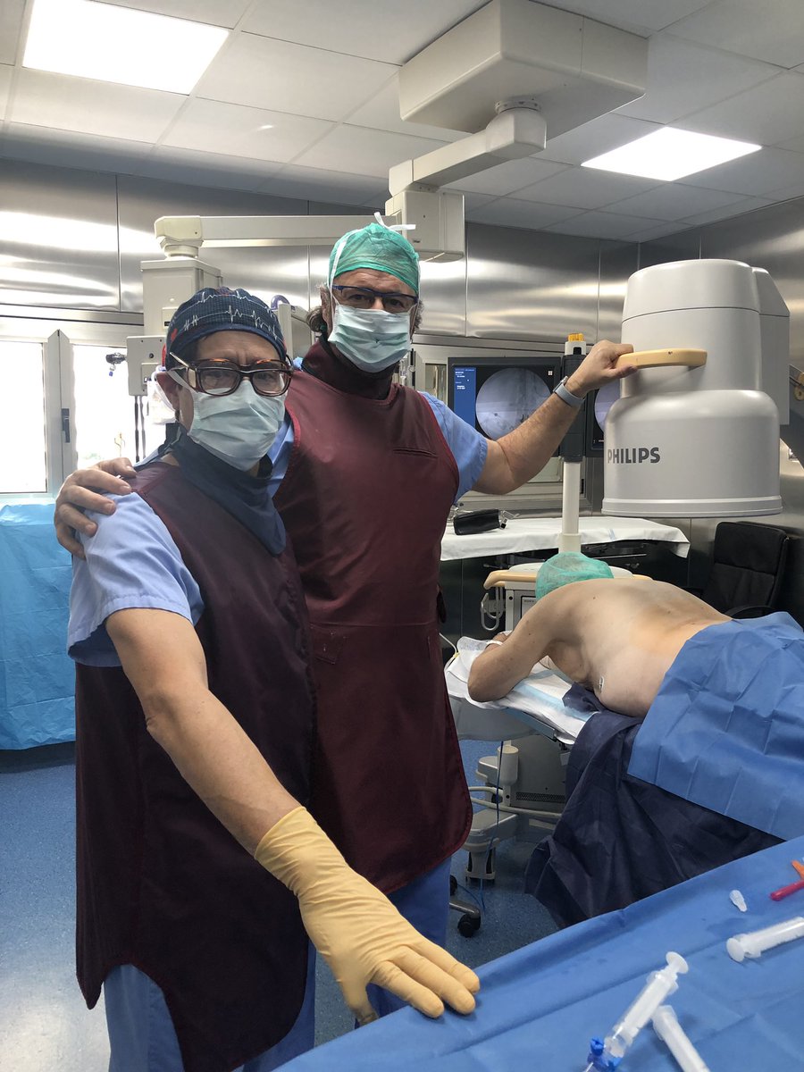 DrJordiMoya's tweet photo. Esta tarde en Policlinica Miramar de Palma de Mallorca haciendo bloqueos por lumbalgia invalidante con el Dr. Hermann Ribera. https://t.co/hWHVYojGUV