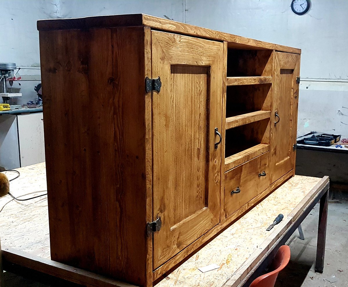 Reclaimed2's tweet image. Sideboard made from reclaimed scaff boards and finished in a rustic pine wax #scaffoldboardfurniture