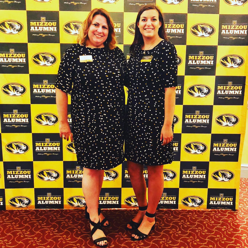 MizCommunicator's tweet photo. @Mizzou When your best #Mizzou outfit matches someone else’s. #Twinning #WhoWoreItBest #MizzouGivingDay #LeadersWeekend https://t.co/aUu2lzPtTl