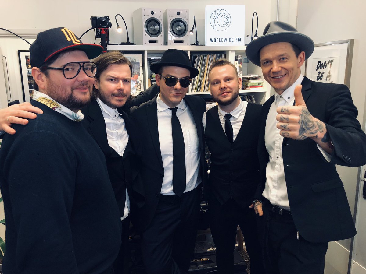 Wojtek Mazolewski (@wmazolewski) on Twitter photo Live session and interview in @worldwide.fm @paulbradshaw_snc98 <a href="/gillespeterson/">Gilles Peterson</a>
and good time with friends @onthecornerrecords @whirlwind_recordings 👉thank you for support👍
#wmq #london #friends #people #uk #goodvibes #wintertour #punkjazz #wojtekmazolewskiquintet #jazz Live session and interview in @worldwide.fm @paulbradshaw_snc98 <a href="/gillespeterson/">Gilles Peterson</a>
and good time with friends @onthecornerrecords @whirlwind_recordings 👉thank you for support👍
#wmq #london #friends #people #uk #goodvibes #wintertour #punkjazz #wojtekmazolewskiquintet #jazz