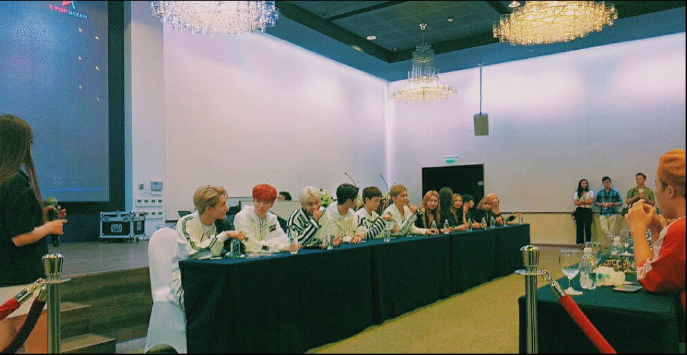 anki0310's tweet photo. #ZBOYS #ZGIRLS #FansigninVietNam 
@ZboysRoypics @ZSTARSBR  @zpop_official @ZB https://t.co/7THmRiy20l