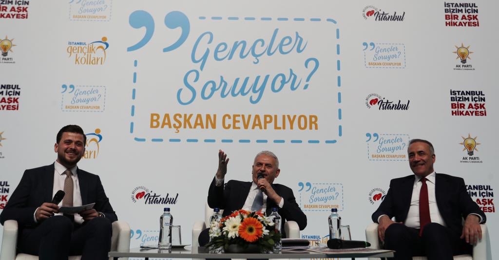 BA_Yildirim's tweet photo. Gücümüze güç katan, bizlere enerji veren gençlerimizle "Gençler Soruyor, Başkan Cevaplıyor" programında bir araya geldik. 

Geleceğimizin teminatı gençlerimizle gerçekleştirdiğimiz buluşmamıza, Cumhurbaşkanımız @RT_Erdogan da telefonla katılarak gençlerimize nasihatlerde bulundu. https://t.co/hhyqKNkdiU
