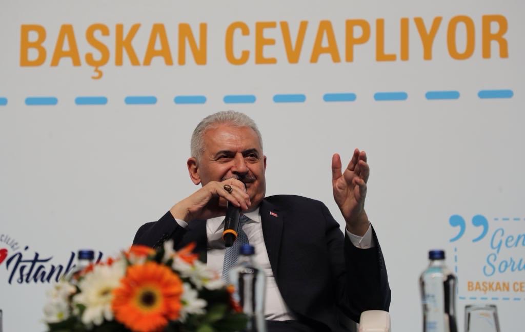 BA_Yildirim's tweet photo. Gücümüze güç katan, bizlere enerji veren gençlerimizle "Gençler Soruyor, Başkan Cevaplıyor" programında bir araya geldik. 

Geleceğimizin teminatı gençlerimizle gerçekleştirdiğimiz buluşmamıza, Cumhurbaşkanımız @RT_Erdogan da telefonla katılarak gençlerimize nasihatlerde bulundu. https://t.co/hhyqKNkdiU