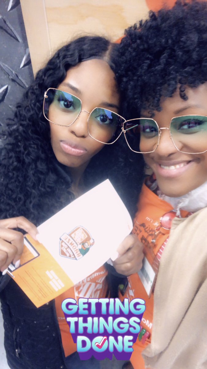 treciasmith33's tweet photo. Recognizing Head Cashier Ta’nyra on her bronze award and Jhqaweta cashierr celebrating her one year anniversary with THD!🙌congratulation ladies👏🏽👍🏾🙏🏽💥@LuisOrt35965715 @MattKeatinghd @markr6792 @o_8475 @levyshameka @Zuly_Zuly_ @Selena0959 @WilliamsTanyra @amanda___959 @hdieshab https://t.co/14qNkyNXYh
