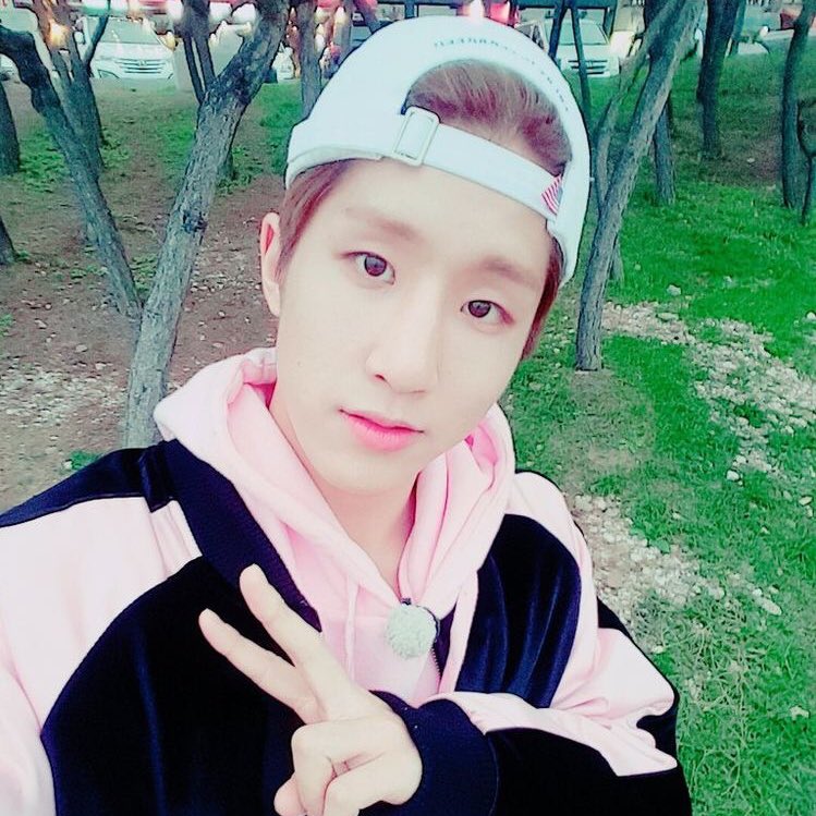 astrohazone's tweet photo. 🎉HAPPY BORN DAY PARK JINWOO’S🎉
15 March 1996 - 15 March 2019

@offclASTRO

#HappyJinJinDay
#봄에_피어난_나의별_진우야
#JinjinDay
#HappyBirthdayJinjin
#ParkJinwooDay
#AllLight #AllNight #전화해
#ASTRO #Jinjin #PARKJINWOO #아스트로 https://t.co/Nu0hvhERVg