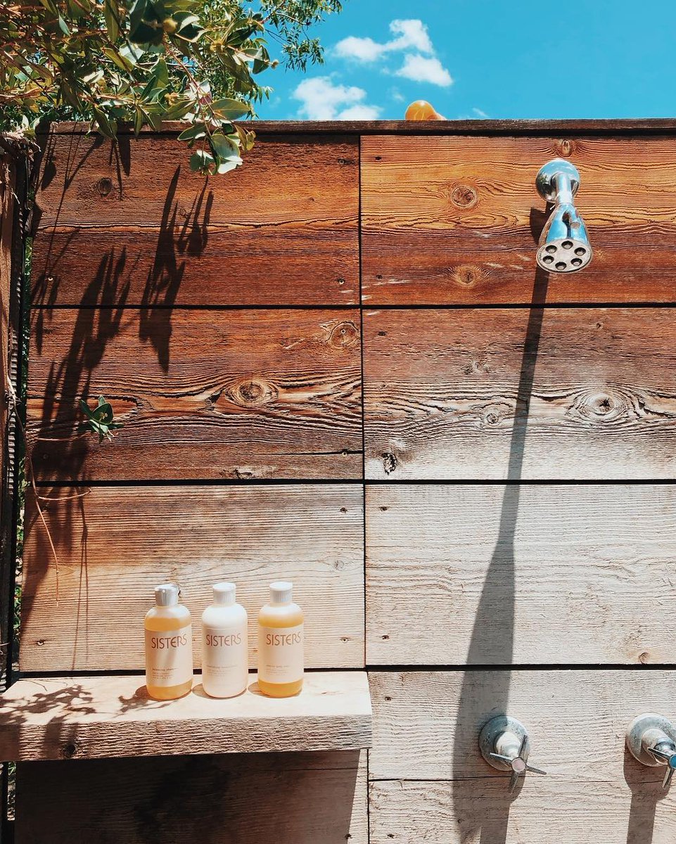 It’s that time of year - outdoor showers are back! Sisters body is a line of nontoxic hair and body products that are nourishing, smell amazing, and are safe for all to use. Grab yours today! 📷: @dawnfran #elcosmico #elcosmicomarfa #bunkhousehotels #shopbunkhouse