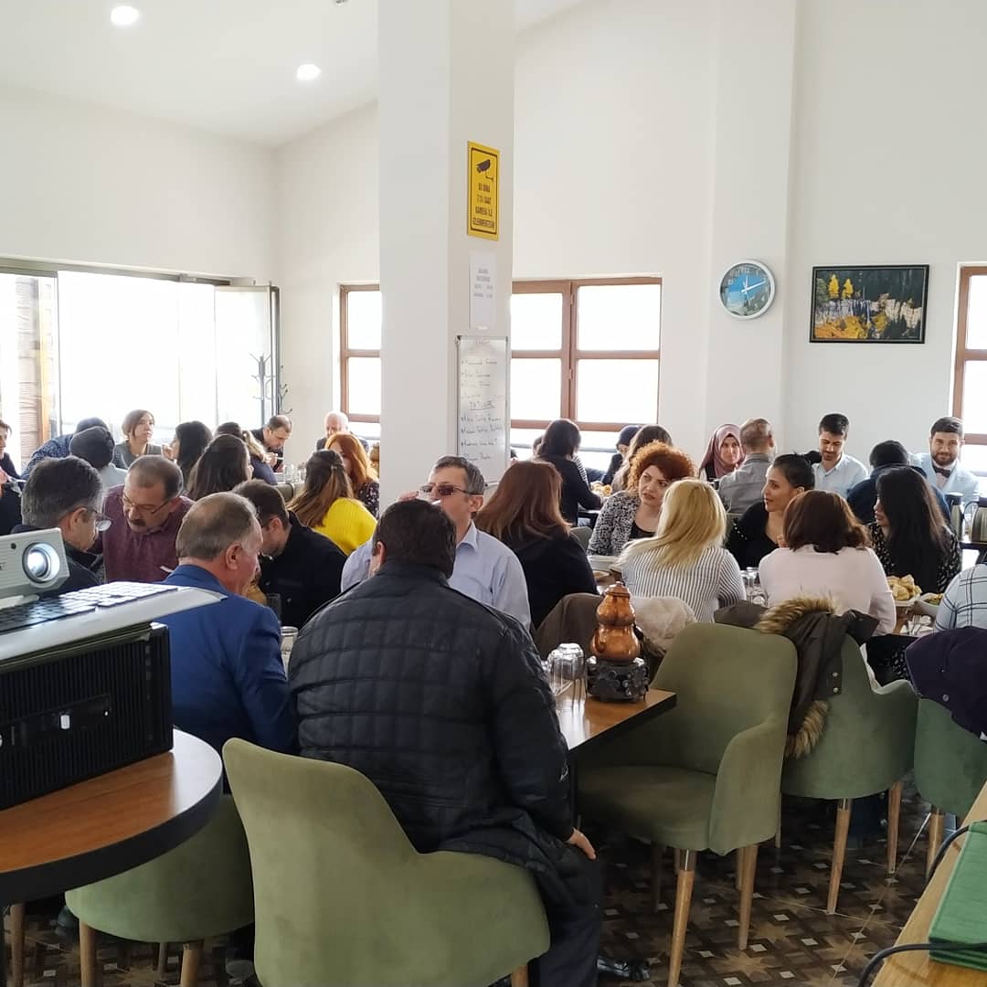 efkartepesi08's tweet photo. 14 Mart Tıp Bayramı dolayısıyla Efkar Tepesi İşletmemizde yemek verildi.  Bizler de Efkar Tepesi İşletmesi olarak, tüm sağlık çalışanlarının 14 Mart Tıp Bayramını kutlar sağlıklı ve başarılı ömürler dileriz... https://t.co/SUoN0YPokv