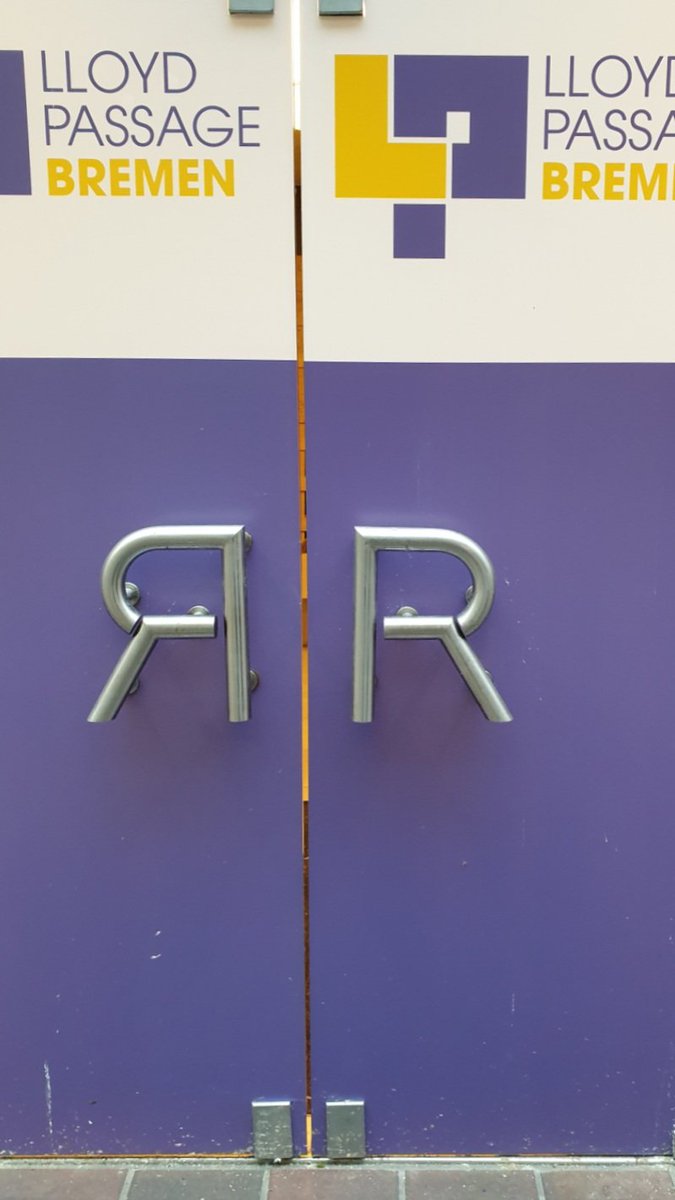 sakaSioux's tweet photo. Team Rocket-Versteck mitten in Bremen D: #Pokemon #TeamRocket @TheSakatiS @SahraKutzner @mariana_kr_ @christianrost3 https://t.co/5owwz0O0Km