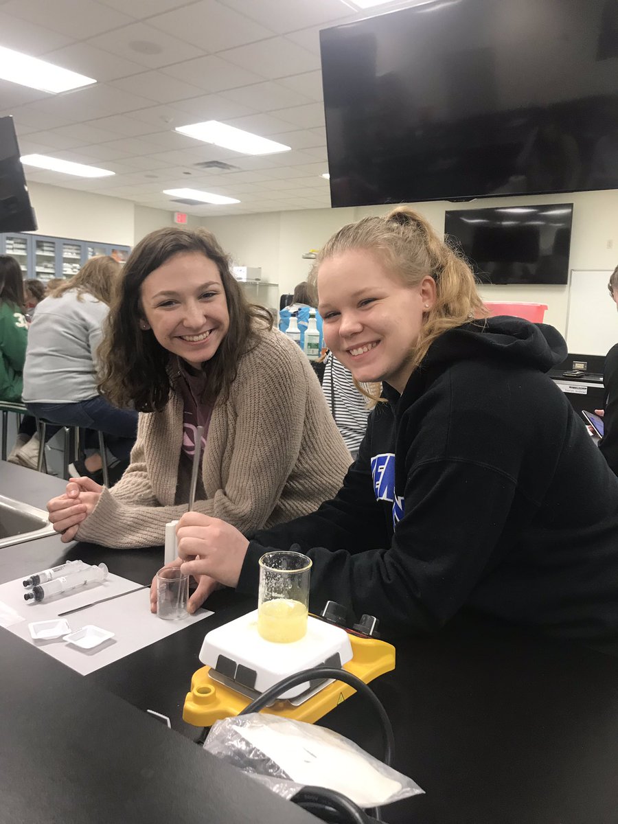 MeadeHosa's tweet photo. Making chapstick!  #pharmacyfieldtrip #meadehosa @MEADECOUNTYHIGH https://t.co/znzVGn3v7v