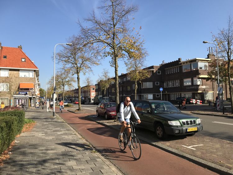 In een #interview vertellen Els Bruinewoud, Marieke Zwaving en Marcel Seubring <a href="/gem_groningen/">Gemeente Groningen</a> over het Groningse #gezondheidsbeleid en de wijze waarop zij werken aan het terugdringen van #gezondheidsachterstanden. Meer lezen: bit.ly/2Hz3cjM