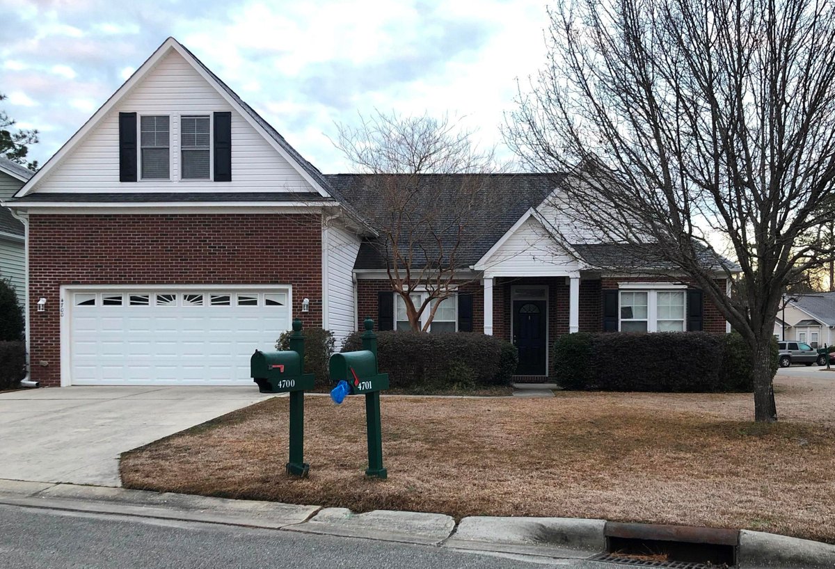 NetworkWilm's tweet photo. Very nice unfurnished single family home for rent, located in Johnson Farms. 4 Bedrooms, 3 bathrooms, 2 car garage &amp; much more. $1850 per month https://t.co/1O3z2zv80e https://t.co/U9tZV2yZlG