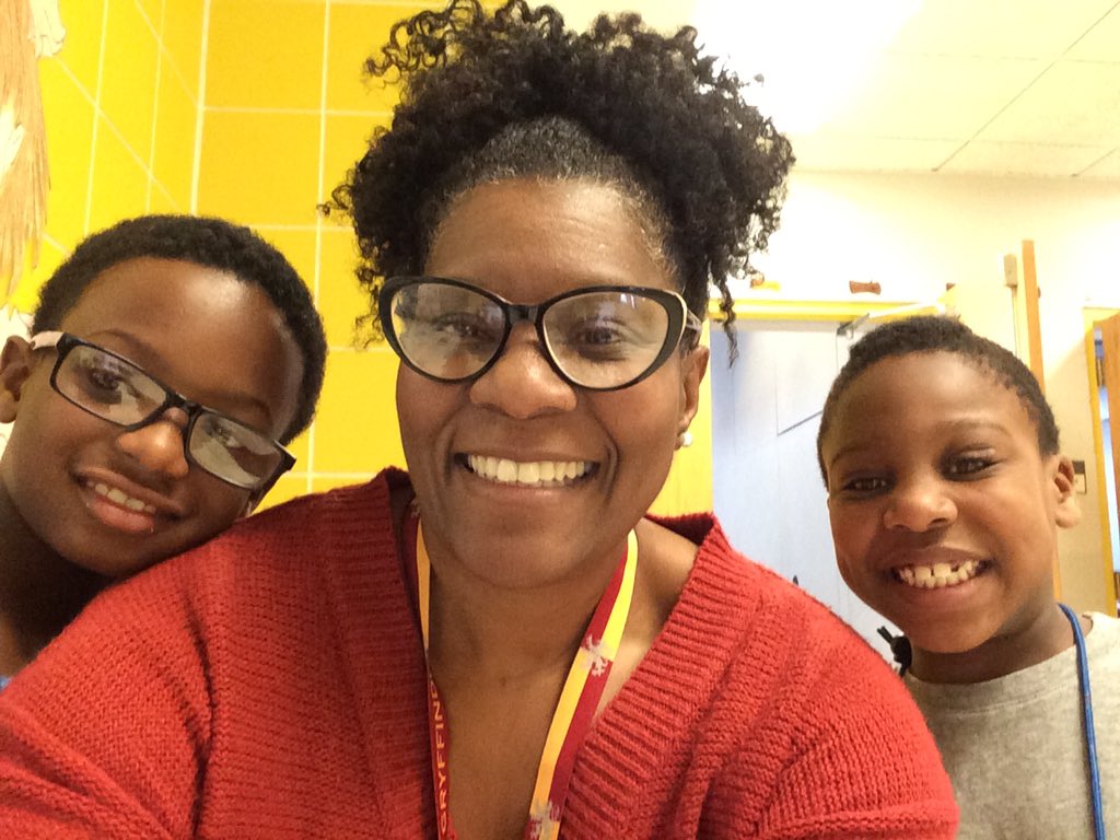 shollis0301's tweet image. @csd  I did some kidtalking today, as I was requested for lunch. The highlight to my day, Thanks little darlings.#kidtalking #csdchat #northrocks