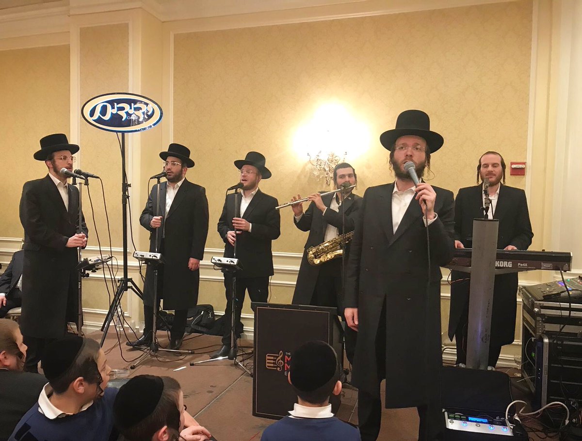 Yedidim Choir (@yedidimchoir) on Twitter photo #wedding in #williamsburg with <a href="/MenachMoskowitz/">Menachem Moskowitz</a> #music by <a href="/MottyMiller/">Motty Miller</a> 🎹 #shmayakarpen 🎷 #awesomeperformance #wedding in #williamsburg with <a href="/MenachMoskowitz/">Menachem Moskowitz</a> #music by <a href="/MottyMiller/">Motty Miller</a> 🎹 #shmayakarpen 🎷 #awesomeperformance