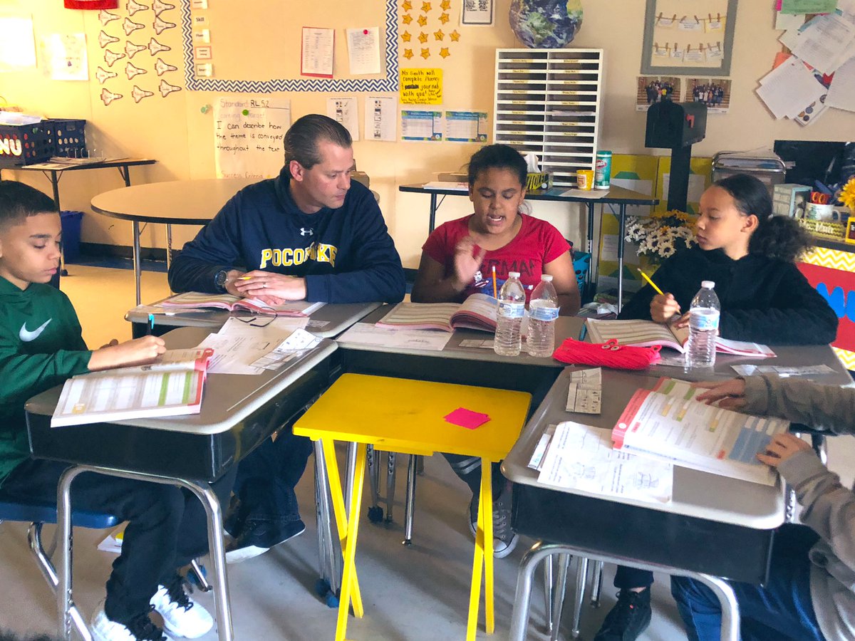 teacherbythebe1's tweet image. Today in fifth grade we had a new student learning strategies with his classmates how to divide a fraction by a whole number! 
#SASProjectPocomoke #fifthgrademath #fractions @PocomokeMiddle @MrRecord21 @crmcquaid10 @Jennife34905659
