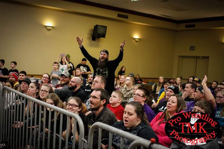 dapperdandugan's tweet photo. When I go out to #supporttheindies , you know I always gotta rock that .@COLLARxELBOW brand ! 

Make sure to check out the website and support the real wrestling brand , our brand as wrestling fans . 

#allinwrestlingpodcast #collarxelbow #pwr #prowrestlingrampage #dapperdugan https://t.co/JKBJKkt6pM