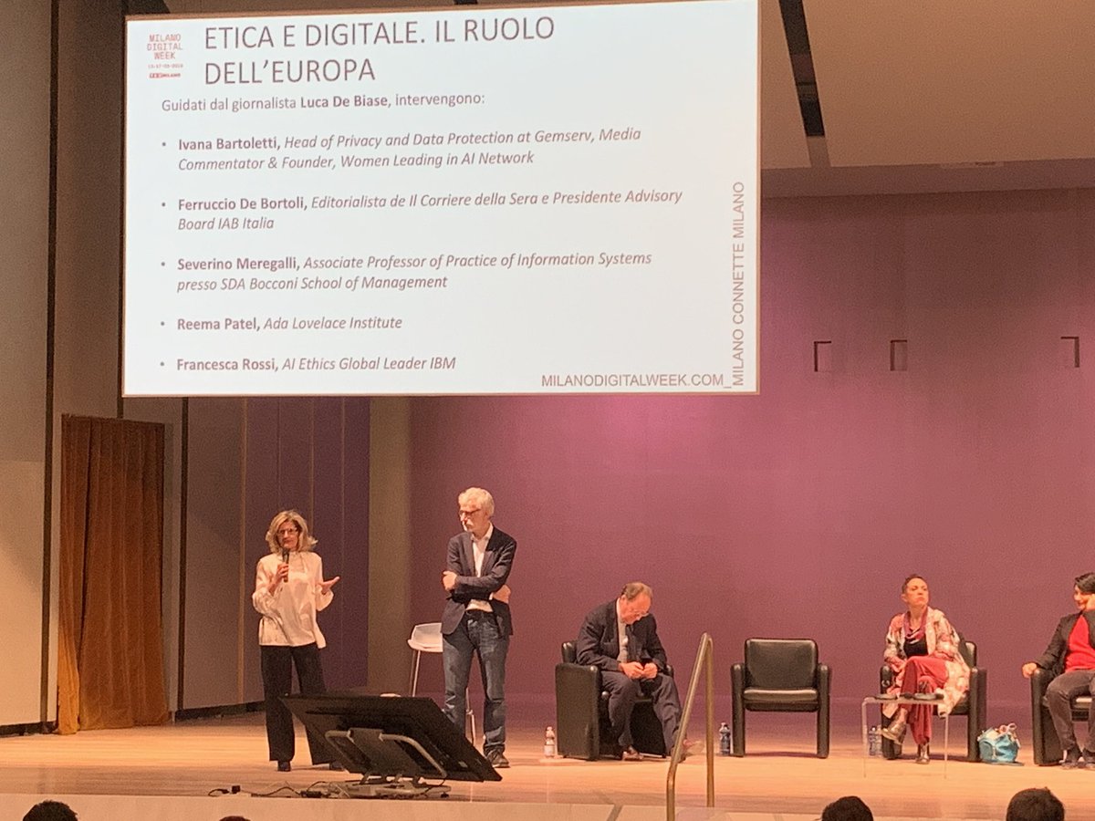 #MilanoDigitalWeek | <a href="/Unibocconi/">Università Bocconi</a> “Ricordiamoci che l’intelligenza artificiale è sempre creata dalla mente umana. Milano sta cercando di convogliare nel suo territorio tutta questa innovazione, senza mai smettere di riflettere sul concetto stesso di etica” <a href="/robi_cocco/">Roberta Cocco</a>