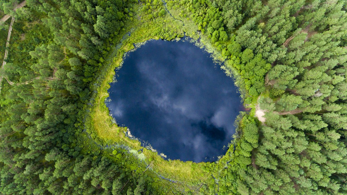 visitLithuania's tweet photo. #Lithuania is the land of lakes: they are natural swimming pools in summer and natural ice rinks in winter. Great fun all year round #RealisBeautifulStock https://t.co/FTi5eOb8B0