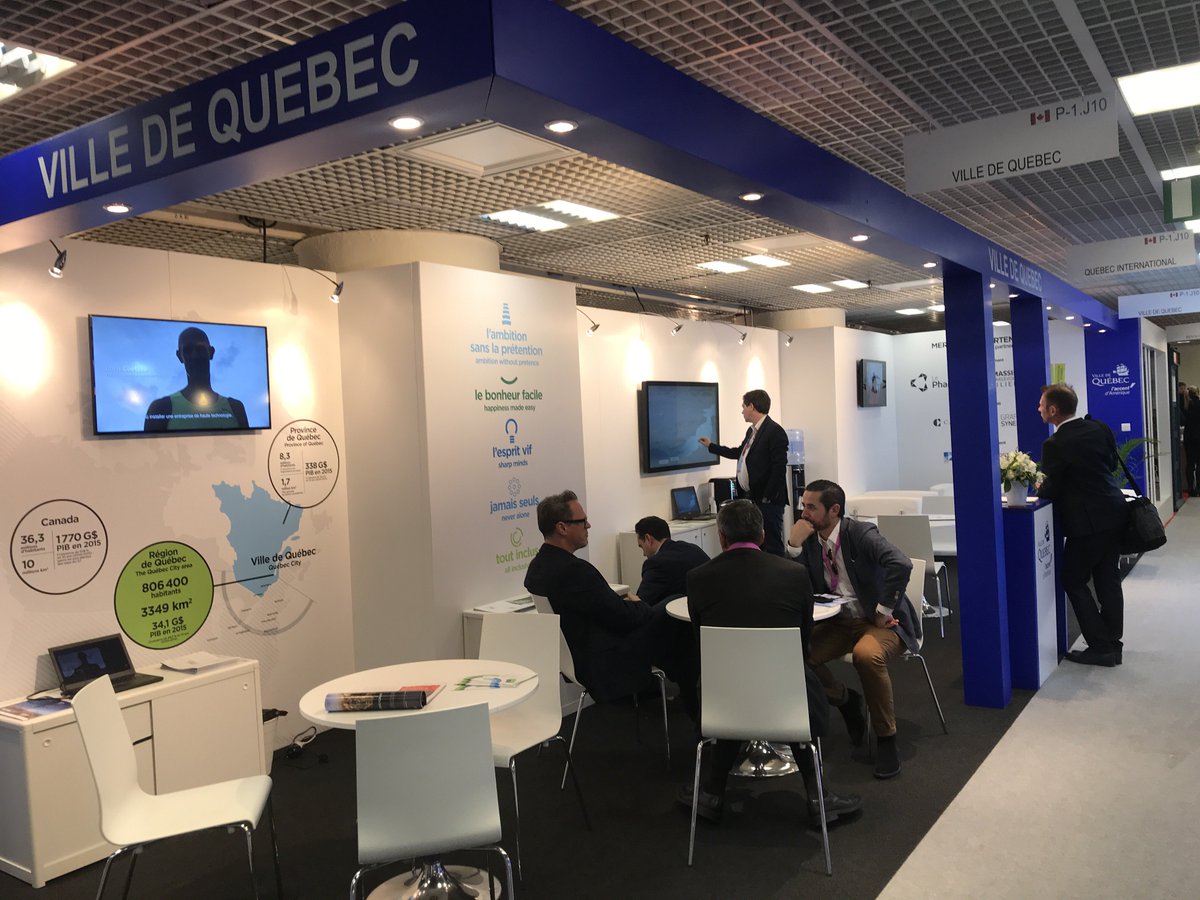 GraphSynergie's tweet image. 🚩 Ça fourmille au kiosque de la @villequebec!
Au @MIPIMWorld pour la troisième et dernière journée, développement des affaires et re-découverte de la ville de Québec sur notre plateforme interactive 😉
#MIPIM30 #MIPIM2019 #Growth #RealEstateMarketing #AR