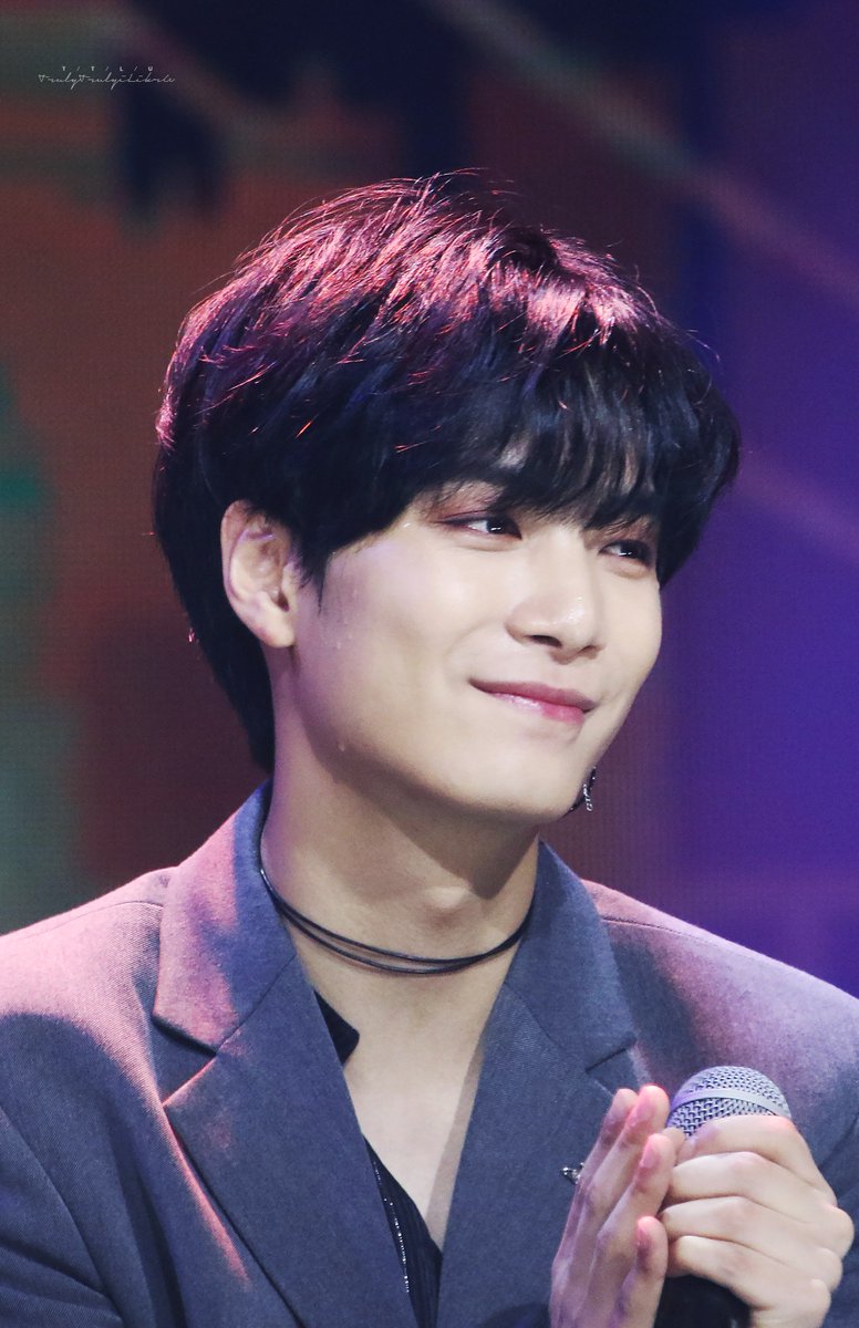 TTLU_JR's tweet photo. 종현아, 7주년 축하해.
너의 기쁨도 슬픔도 모두 함께 하고싶어.
앞으로의 너의 모든 걸음 걸음 다 함께 할게. 
응원하고 사랑하고 지지하며.

#뉴이스트_7번째_생일_축하해
#NUEST_HAPPY_7th_YEAR

김종현 그리고, 뉴이스트.
#언제나_형제같을_너희_언제나_여기있을_우리 https://t.co/YNDAnQlM6o