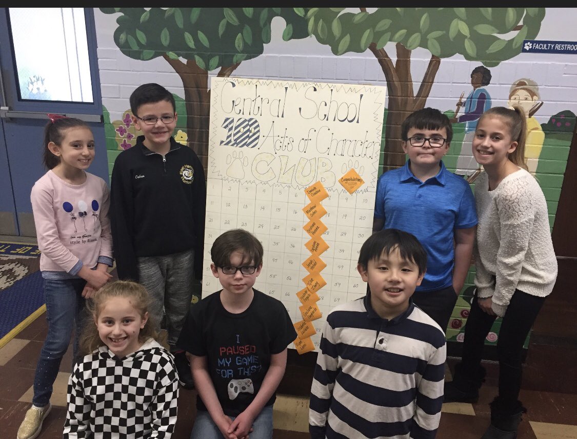 Central345's tweet photo. We’re back! Congrats to our 💯 Club Winners! #WeAreEH @EHTSDistrict @EHTSDsup https://t.co/nZN5XGou7T