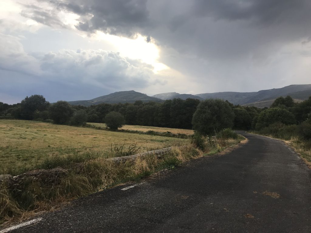 Ruta motera solidaria con Madrid Help Horses artemotor.net/2019/03/14/rut…