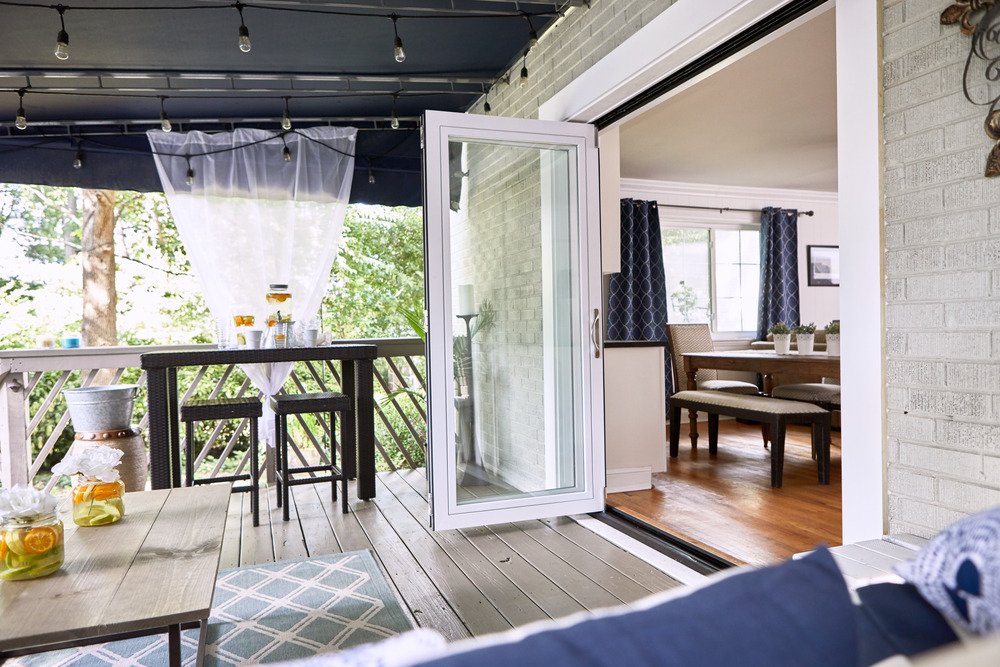 JELDWEN's tweet image. Connecting indoor spaces with the outdoors doesn&apos;t need to break the bank. Two words: #WindowWall. bit.ly/2IcEJ5v