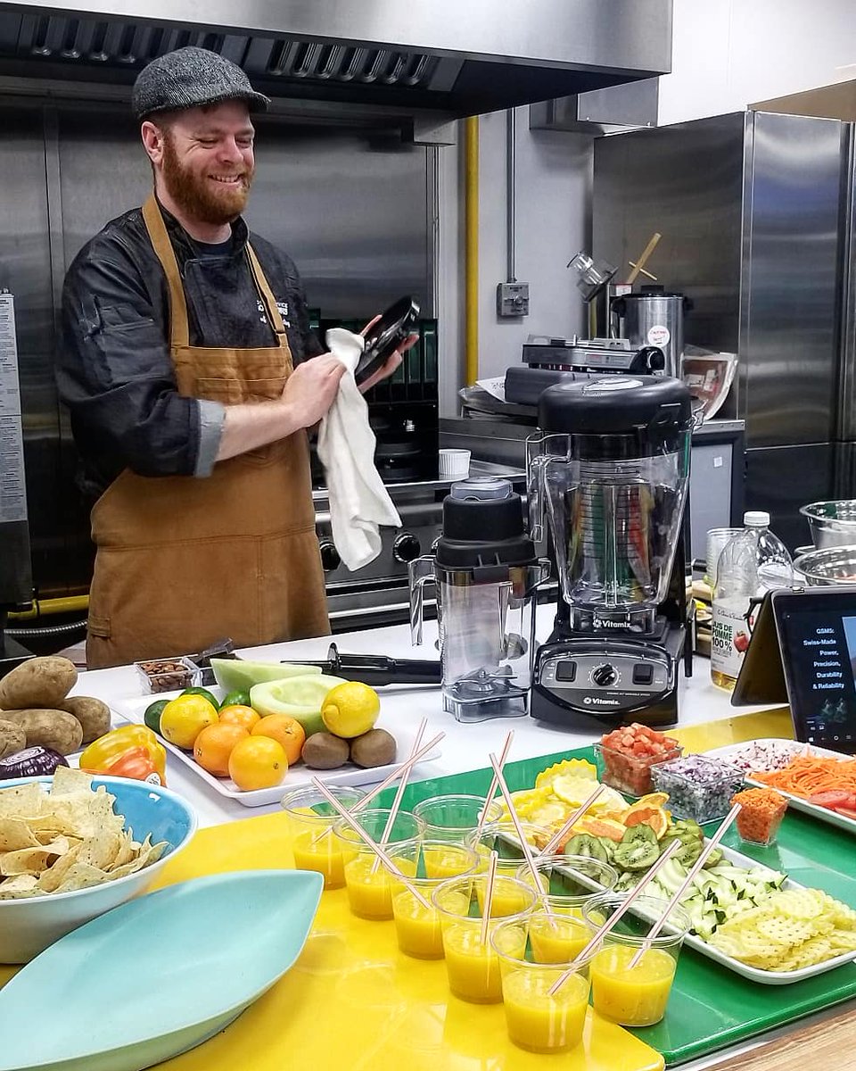 CA_Paradis's tweet photo. Chef Connor McQuay is in-store until 1 p.m. doing a demo for the #brunneranliker GSM 5 vegetable slicer and #Vitamix. 
🥕🥒🍅
Stop by and check it out! #demo #chef #chefsparadise #anotherdayinparadise #veggies #smoothies #foodservicesolutions #foodservice #ottawaeats #ottawa https://t.co/CW9eRcDnZb