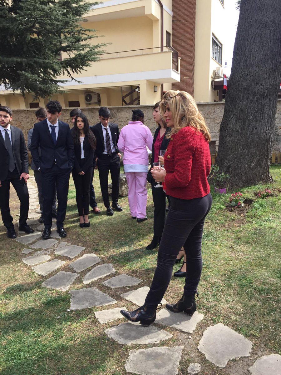 gamun2019's tweet photo. The second step for the Guidonia lyceum E. Majorana ended! We are honored to have been generously invited by Her Excellency the Ambassador in her private residence in Rome to discuss about Lebanon and taste the typical dishes of the country. It was a pleasure for all of us!🇱🇧🇱🇧💪 https://t.co/HcmK80uSNU