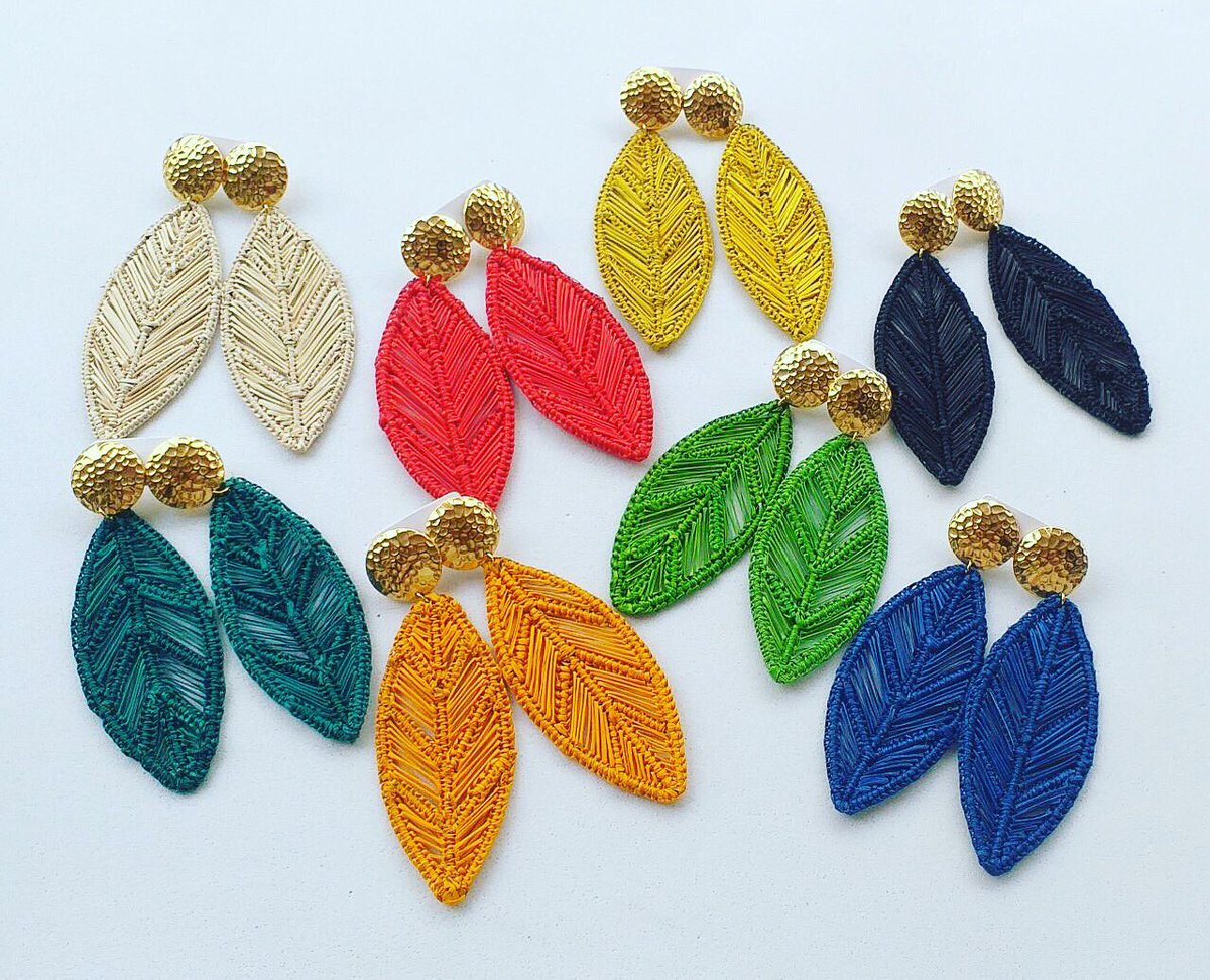 #Leaves earrings made #palms unique style only in #curacao. Visit us in instagram caliba _beauty_accessories #beautifulearrings #earrings #style #hanmade #designer #girlsfhasion #sichpholairport #amsterdam #italy #spain #nyc #miami order online shipping world #giftideas