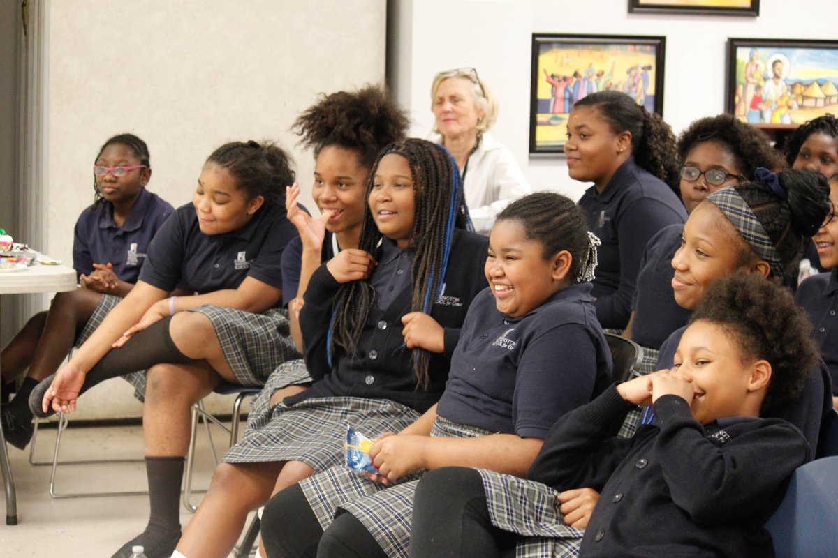 YPTDC's tweet photo. Congrats to the 6th graders at Washington School for Girls! They presented their plays and scenes in front of their peers, family and teachers yesterday with the help of actors Heather Gibson, Lori Pitts and Soneka Anderson! #DCArtsEd #youngplaywrights https://t.co/sgETCjR3LG
